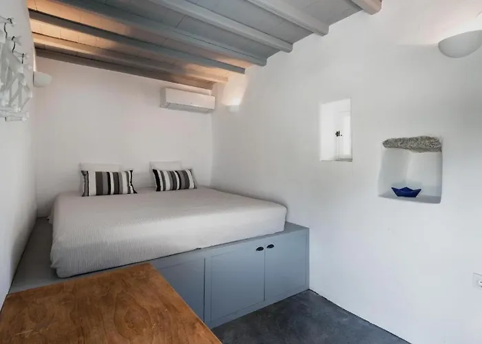 Koukios Cell Serifos Town