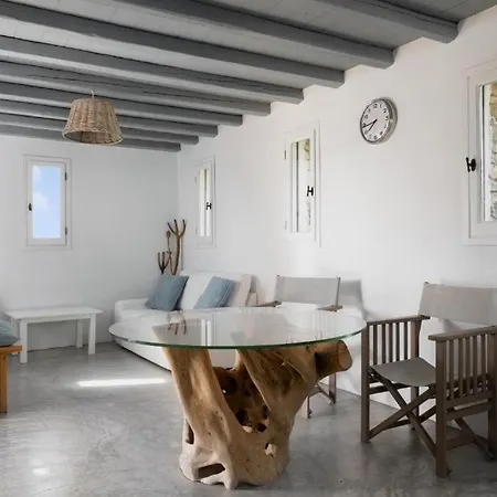 Koukios Cell * Serifos Town