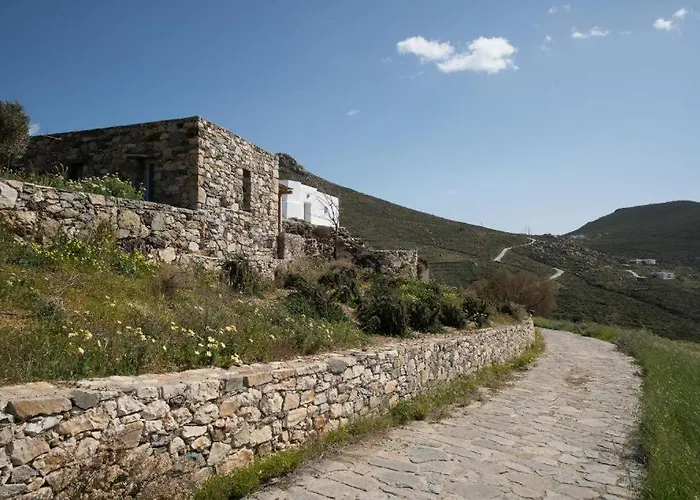 Koukios Cell * Serifos Town