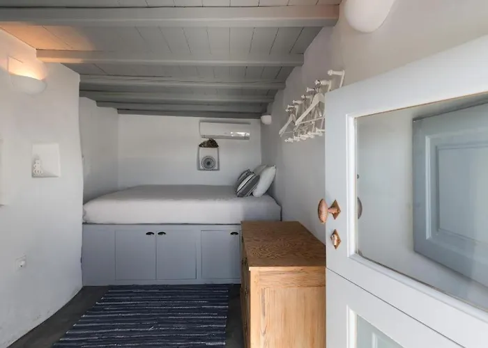 Koukios Cell Serifos Town